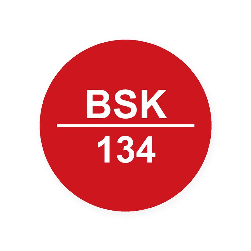 Runde BSK-Ronde, roter Grund mit weißer Gravur, BSK und die Nummer 134 durch einen Trennstrich getrennt