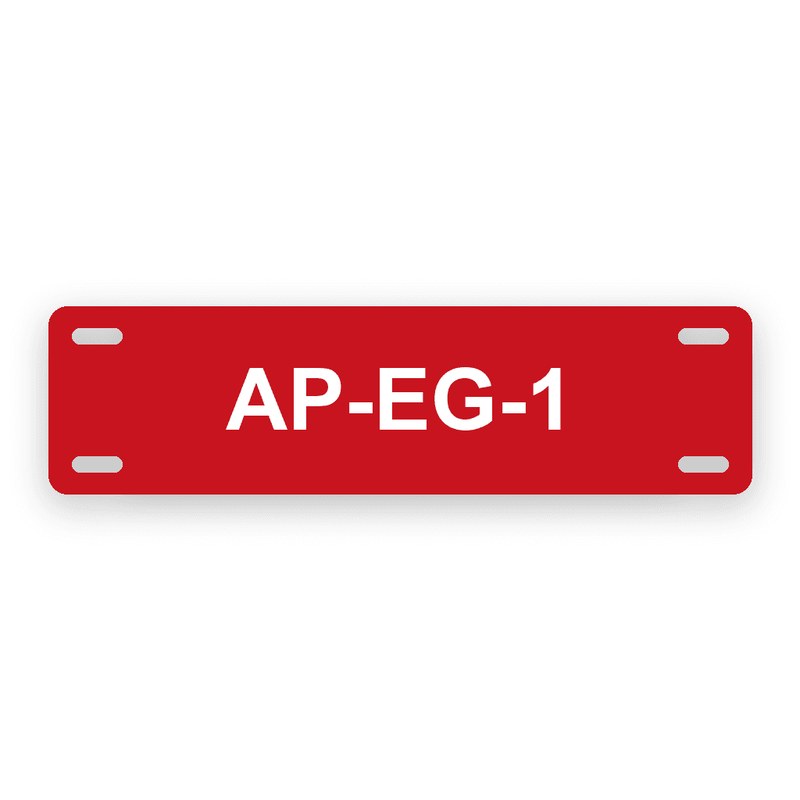 Rechteckiges Kabelschild, roter Grund mit weißer Gravur AP-EG-1, vier Langlöcher an den Ecken
