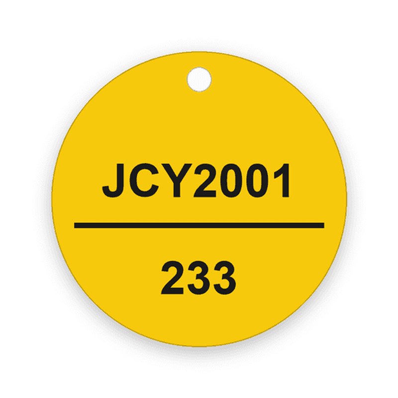 Runde gelbe Marke mit einer Bohrung oben, schwarze Gravur JCY2001 über und 233 unter einem waagerechten Strich